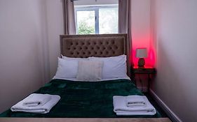 3 Bedrooms House-Sofabed-Parking-Bbqstove-Garden